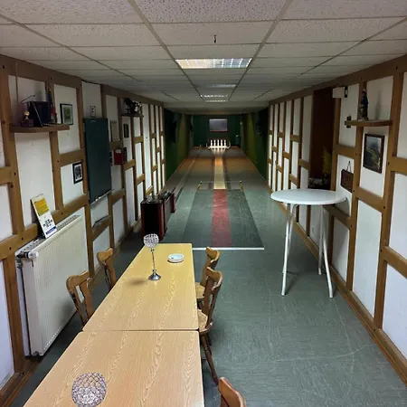 Dreischlaeger Hof Hostel *