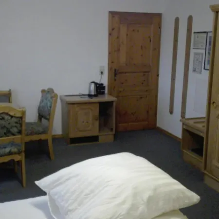 Dreischlaeger Hof Albergue *